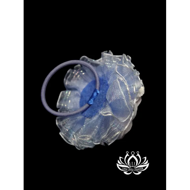 Резинка для волос ручной работы "Анемона" белый. Единственный экземпляр. Цветы Канзаши на волосы Ваши