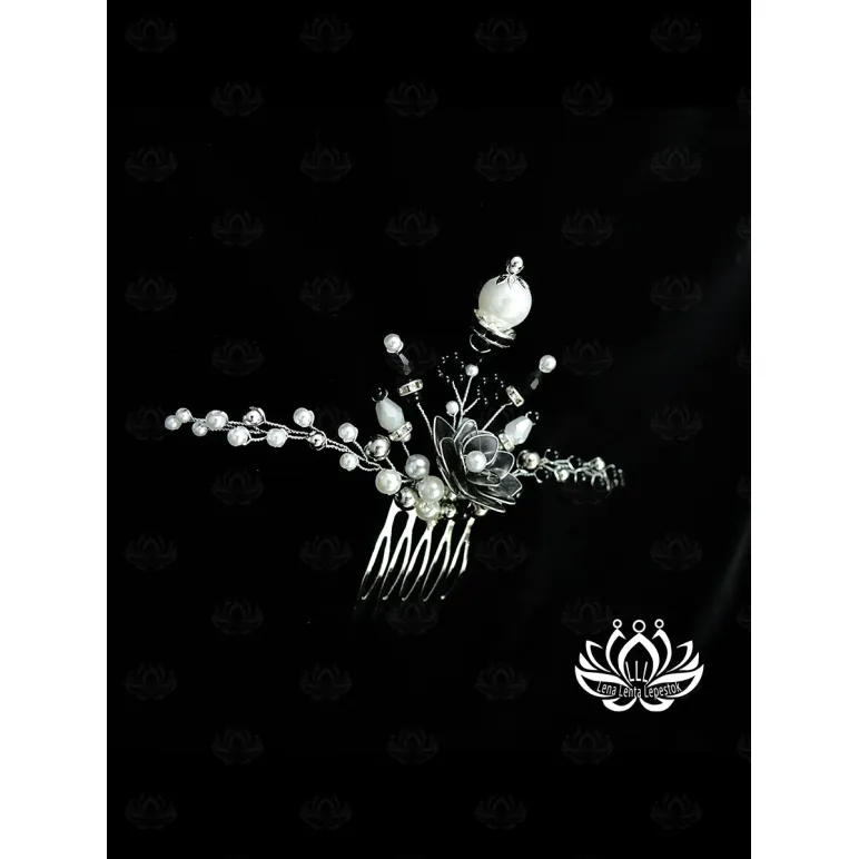 Гребень-заколка для волос ручной работы "Черёмуха" чёрный. в технике Витраль. Единственный экземпляр. Цветы Канзаши на волосы Ваши.