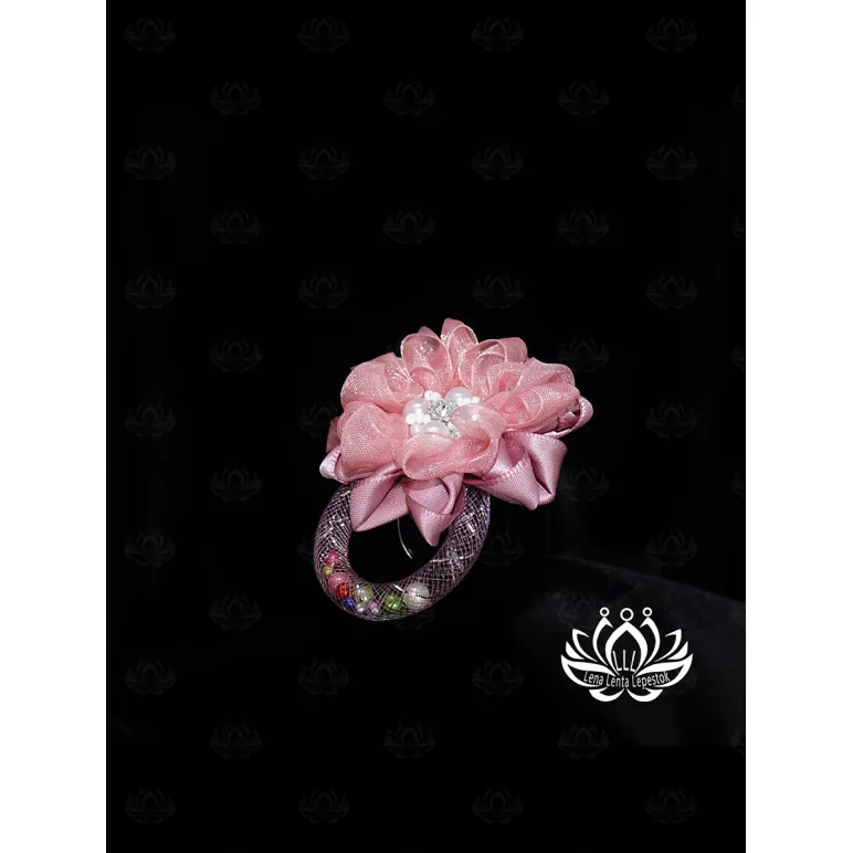 Заколка для волос ручной работы "Арабис" розовый. Единственный экземпляр. Цветы Канзаши на волосы Ваши.