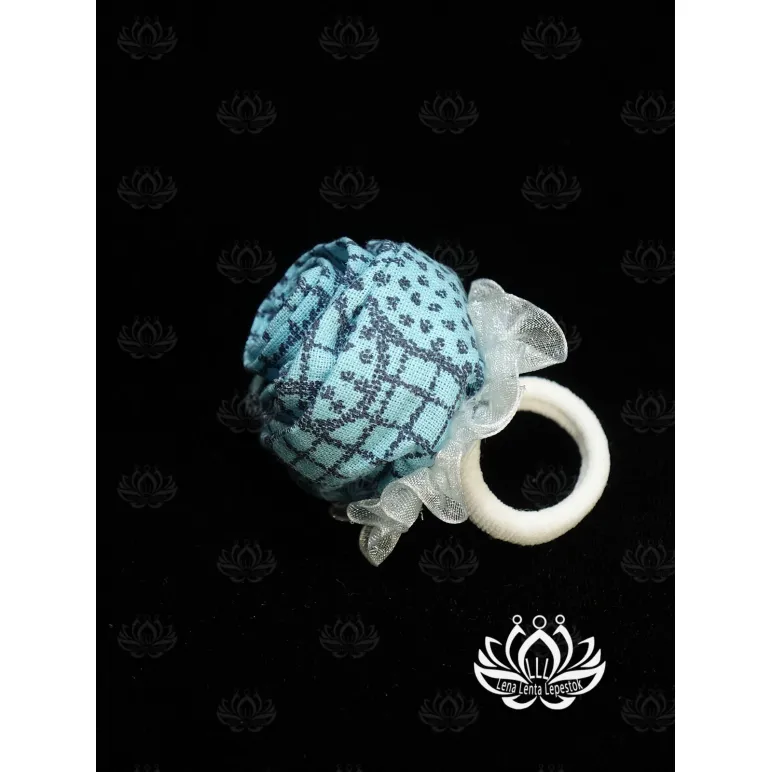 Резинка для волос ручной работы "Бутон" бирюзовый. Единственный экземпляр. Цветы Канзаши на волосы Ваши.