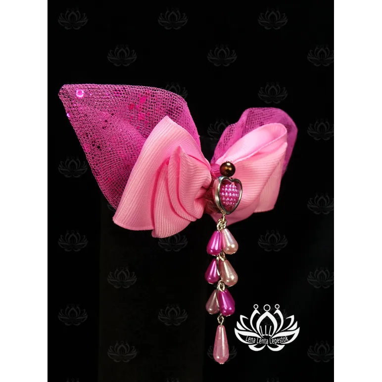 Заколка для волос ручной работы Бант "Барби" розовый. с подвеской. Единственный экземпляр. Цветы Канзаши на волосы ВашиЗаколка для волос ручной работы Бант "Барби" розовый. с подвеской. Единственный экземпляр. Цветы Канзаши на волосы Ваши