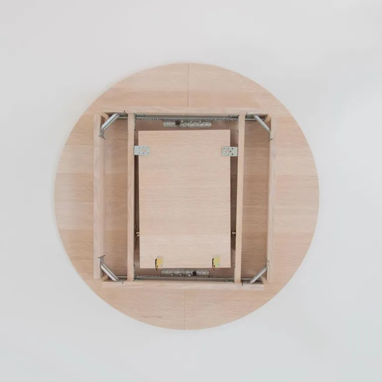 Круглый, раздвижной стол. Дубовый шпон, массив ясеня