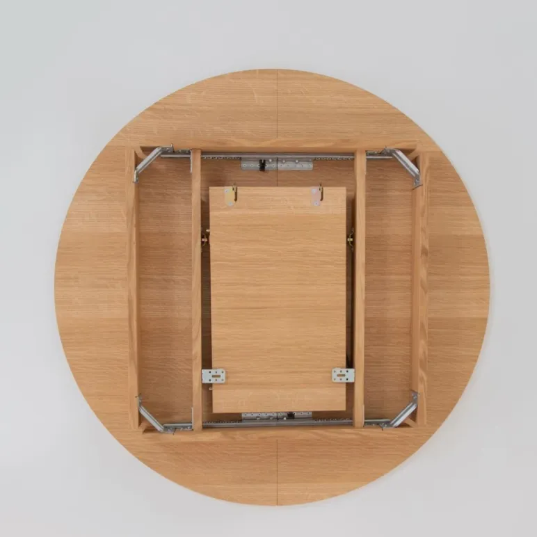 Круглый, раздвижной стол. Дубовый шпон, массив ясеня