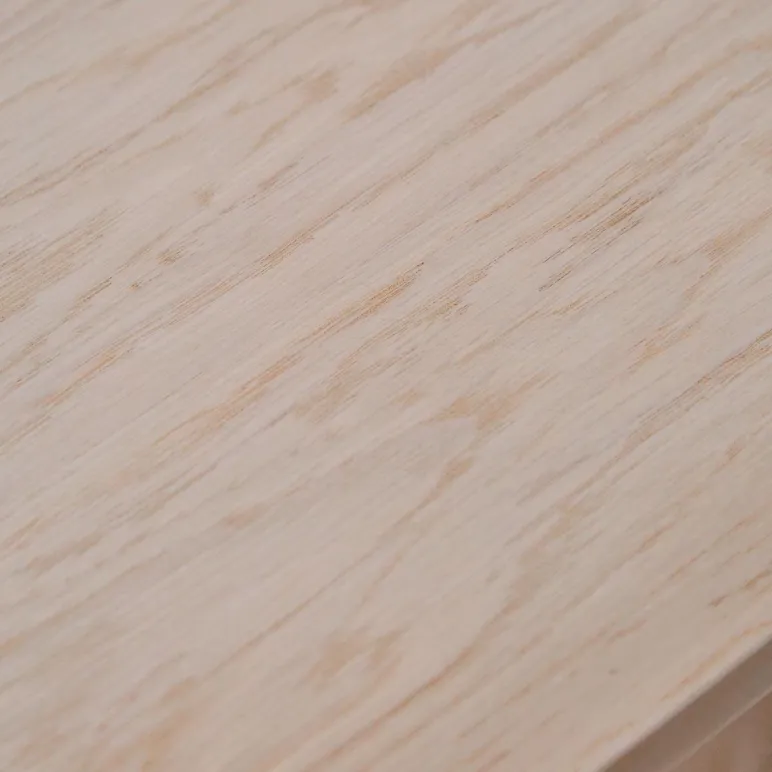 Прямоугольный, раздвижной стол. Дубовый шпон, массив ясеня