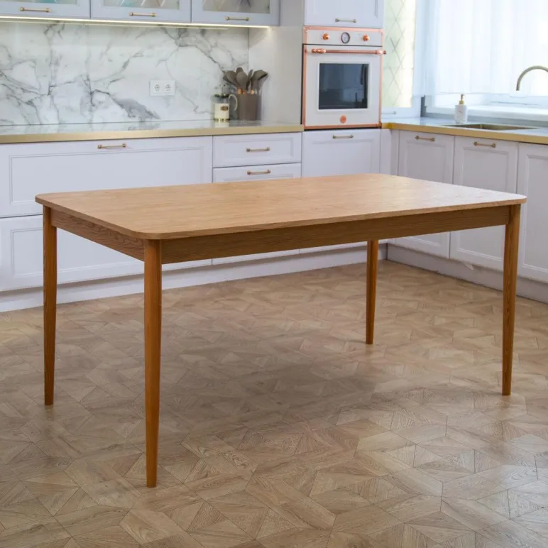 Прямоугольный, раздвижной стол. Дубовый шпон, массив ясеня