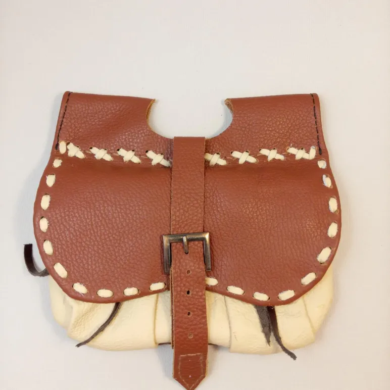 Сумка реконструкция, натуральная кожа, с пряжкой, ручная работа