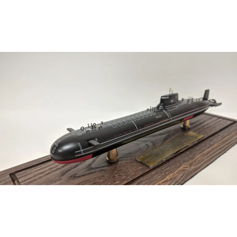 МОДЕЛЬ ПОДВОДНОЙ ЛОДКИ ПРОЕКТ 941 "АКУЛА" Модель подводной лодки проект 941 "Акула"