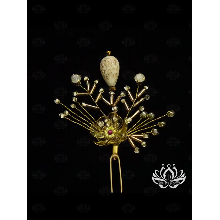 Шпилька для волос ручной работы "Злата" в технике Витраль. Единственный экземпляр. Цветы Канзаши на волосы Ваши.