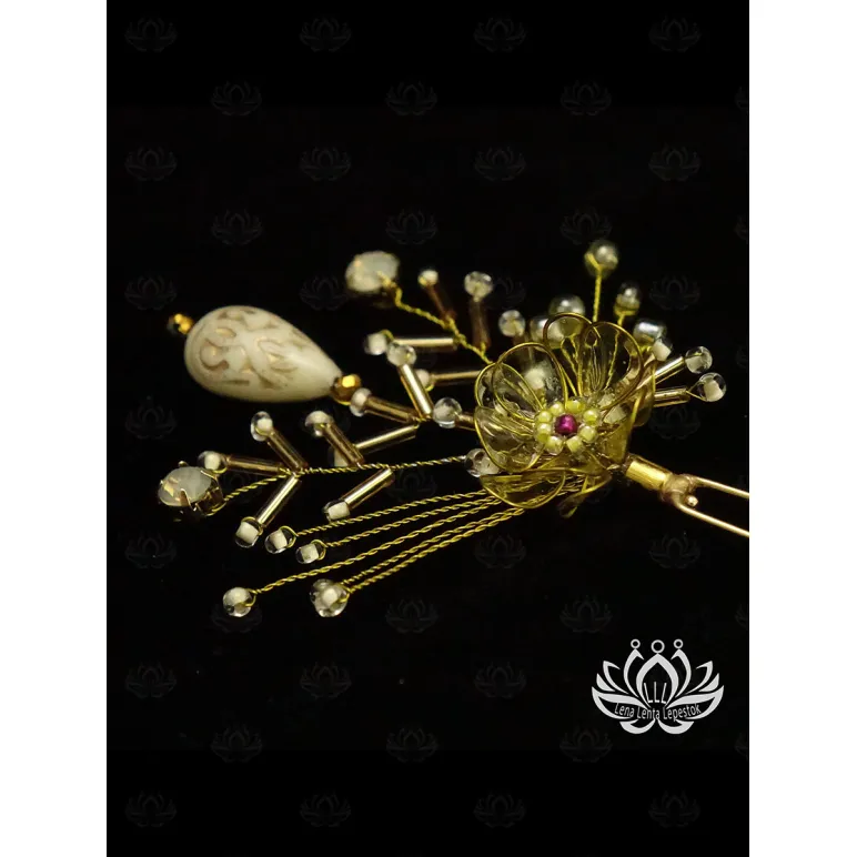 Шпилька для волос ручной работы "Злата" в технике Витраль. Единственный экземпляр. Цветы Канзаши на волосы Ваши.