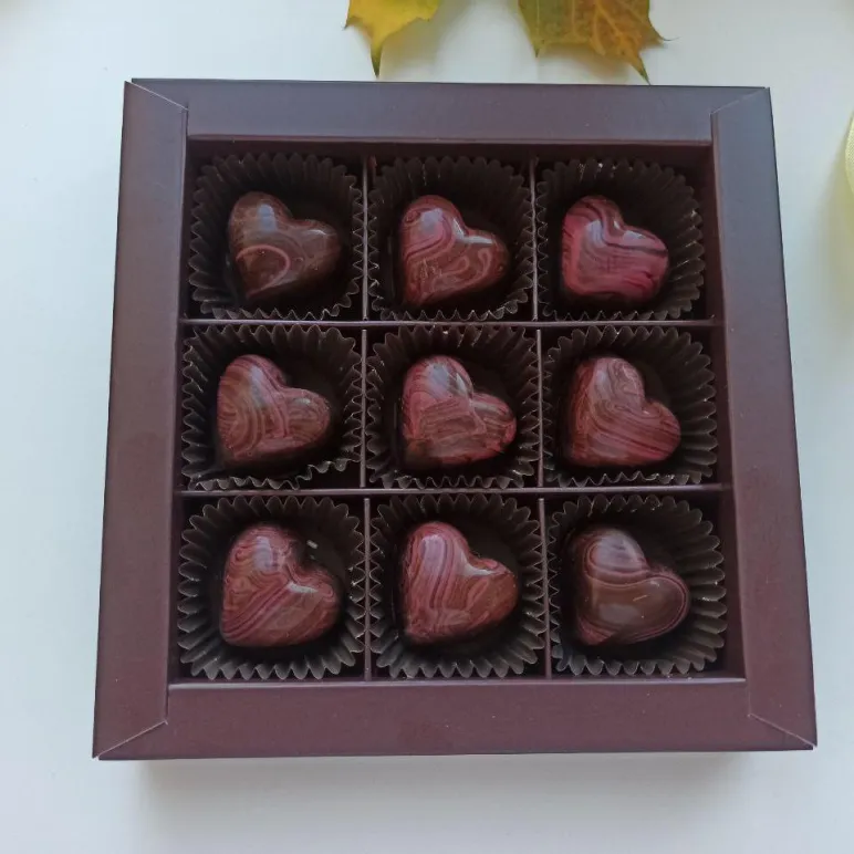 Набор шоколадных конфет ручной работы мраморные сердца