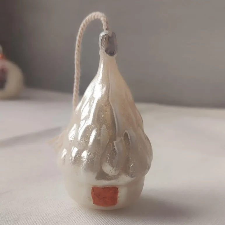 Свеча новогодняя игрушка Избушка ручной работы