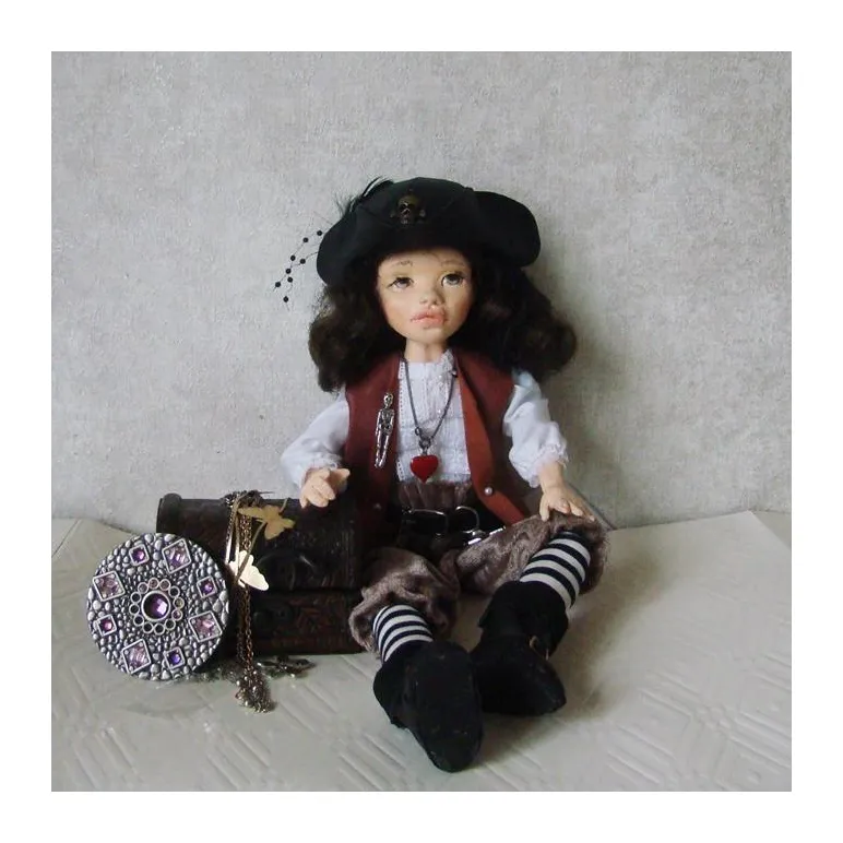 Пиратка - разбойница Лаура. Интерьерная кукла
