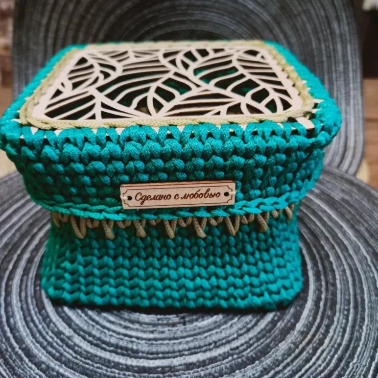Шкатулка вязаная Мята