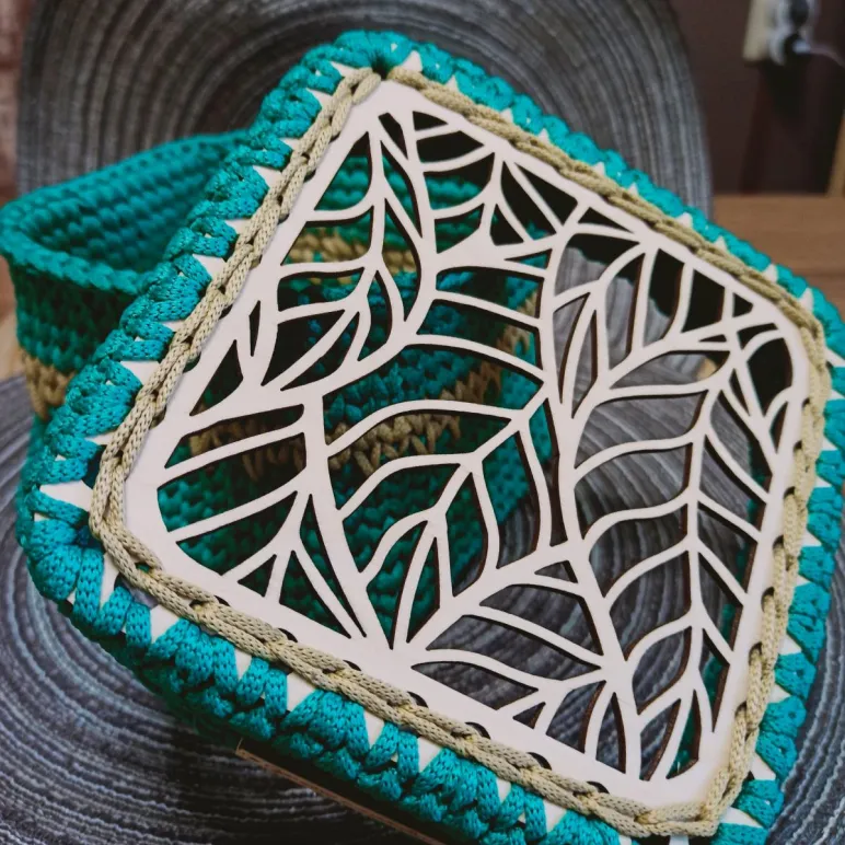 Шкатулка вязаная Мята