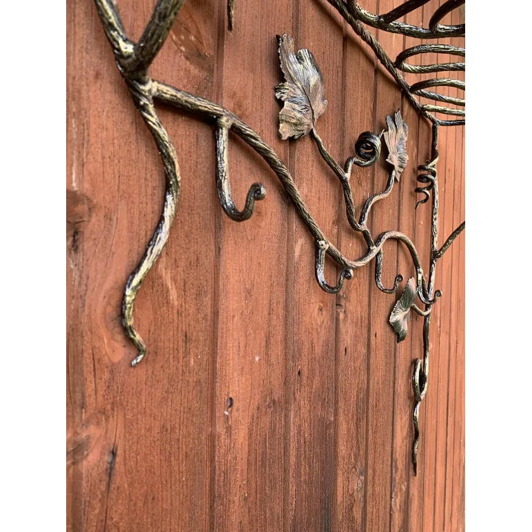 Вешалка для одежды настенная кованая