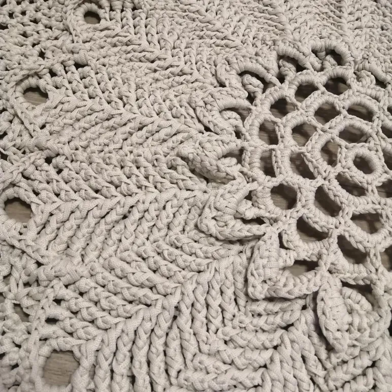 Вязаный ковёр