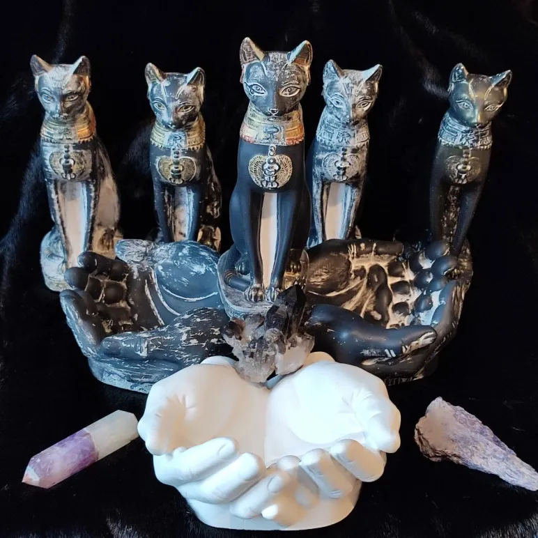 Священный оберег семьи Богиня " Баст" (бастет)