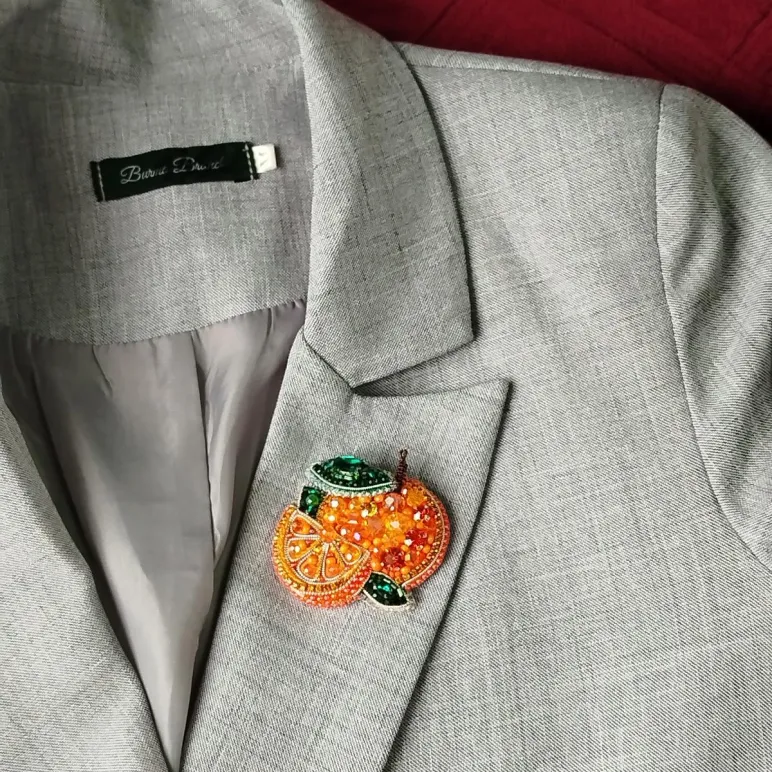 Брошь "Мандаринка"