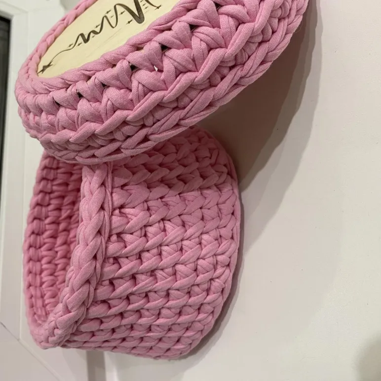 Вязаная новогодняя корзинка