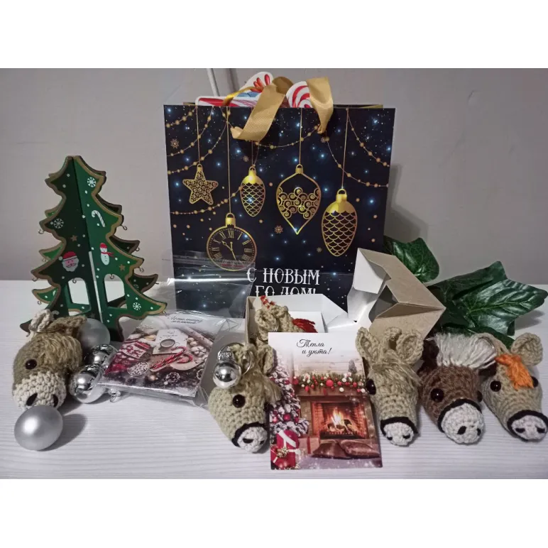 Брелок вязаный Лошадка в ассортименте