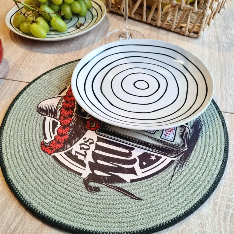 Салфетка для сервировки стола плейсматы подставки под горячее. Диаметр 30 см