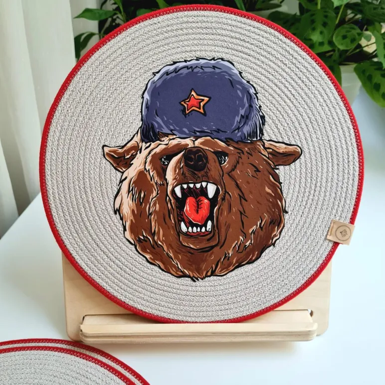 Салфетка для сервировки стола плейсматы подставки под горячее. Диаметр 30 см, рисунок медведь