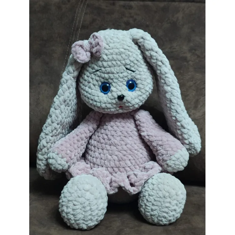 Мягкая игрушка зайчик из гипоаллергенной пряжи плюшевый