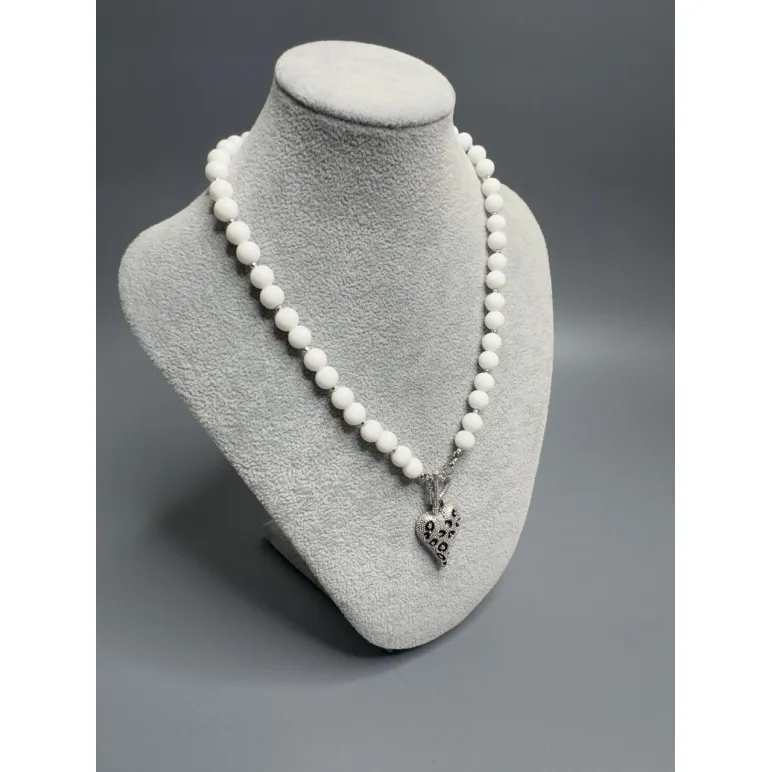 ​Колье из натурального белого агата и гематита