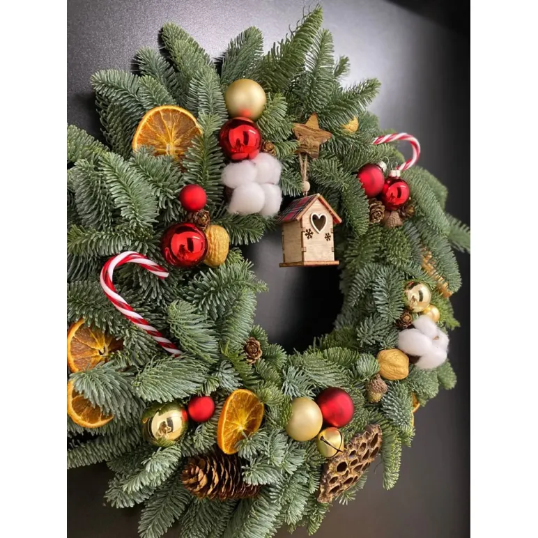 Украшения и олени из нобилиса Венки, гирлянды, композиции — ручная работа