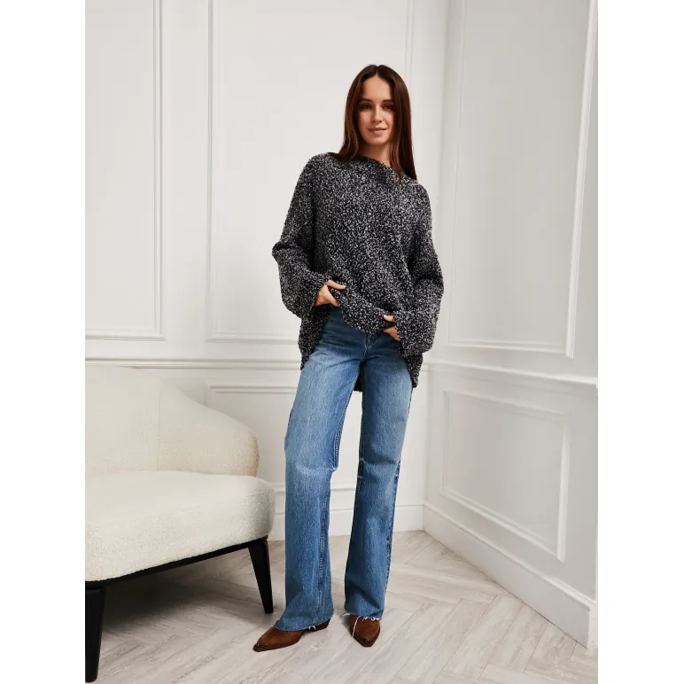 Свитер серый букле