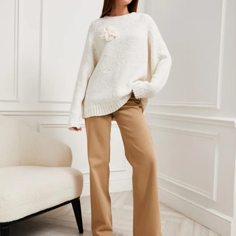 Свитер белый букле