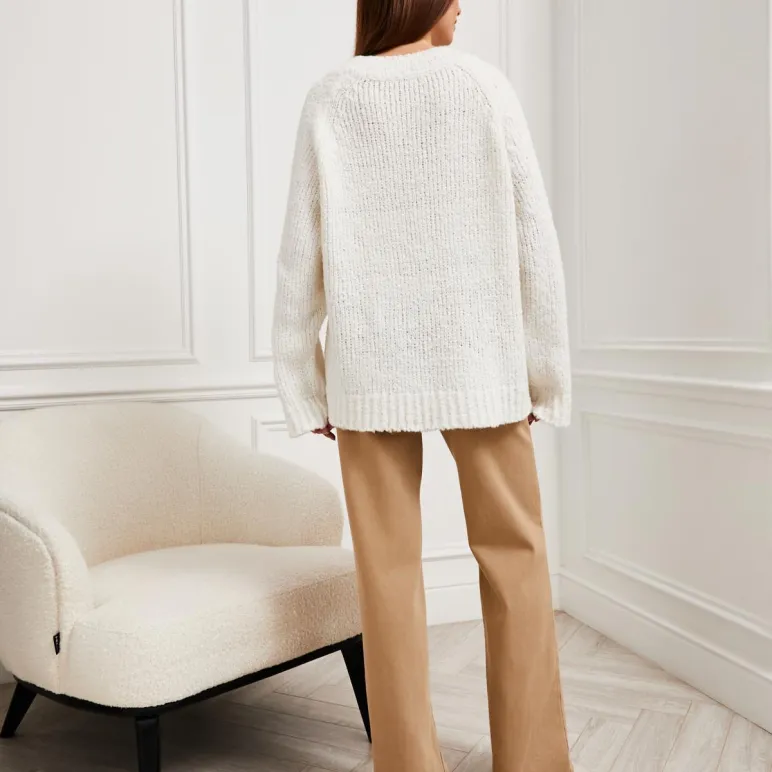 Свитер белый букле