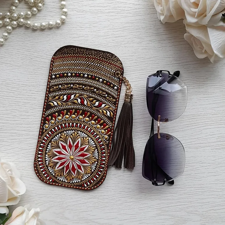 Чехол для очков из натуральной кожи с кистью "Осенний комплемент"