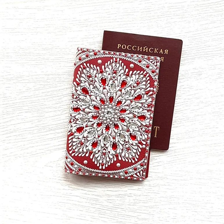 Обложка на паспорт из натуральной кожи "Снежные рубины"