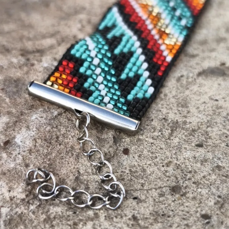 Этнический браслет по мотивам орнаментов индейцев айдахо