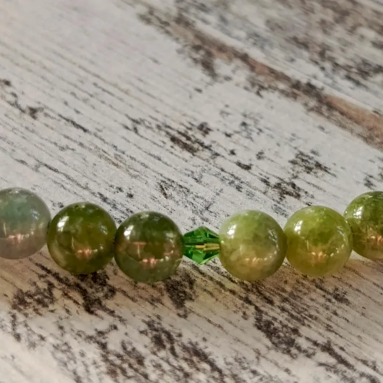 Чокер с нефритом