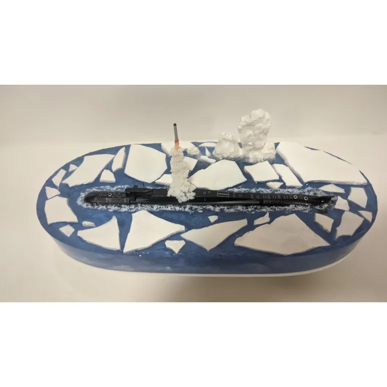 Модель подводной лодки 667БДРМ "Дельфин"