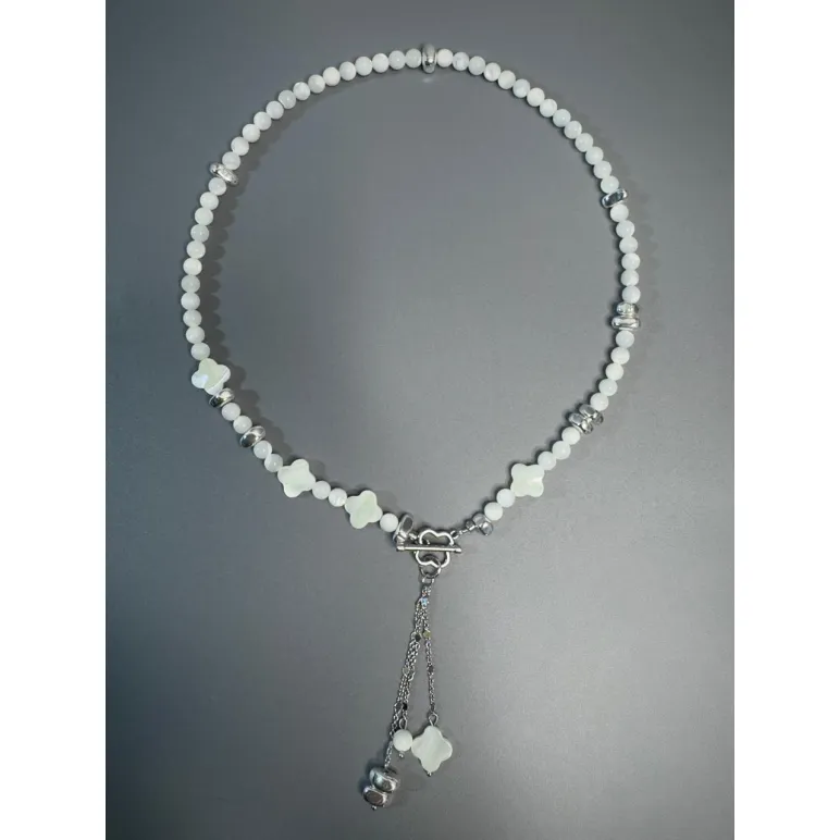 Колье из натурального перламутра и гематита