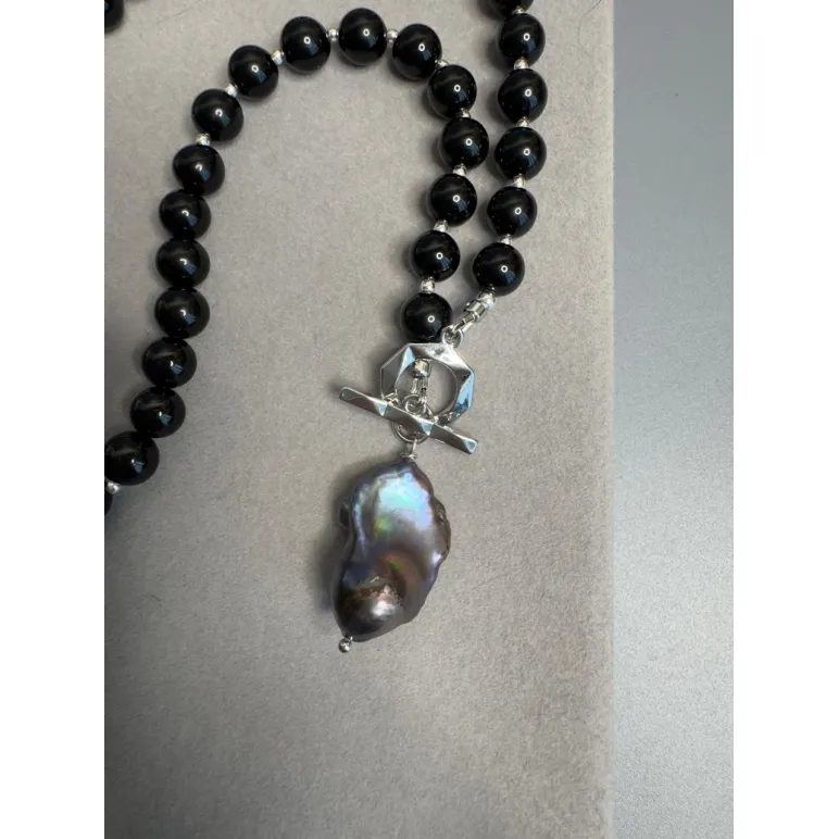 Колье из натурального черного оникса, подвеска барочная жемчужина
