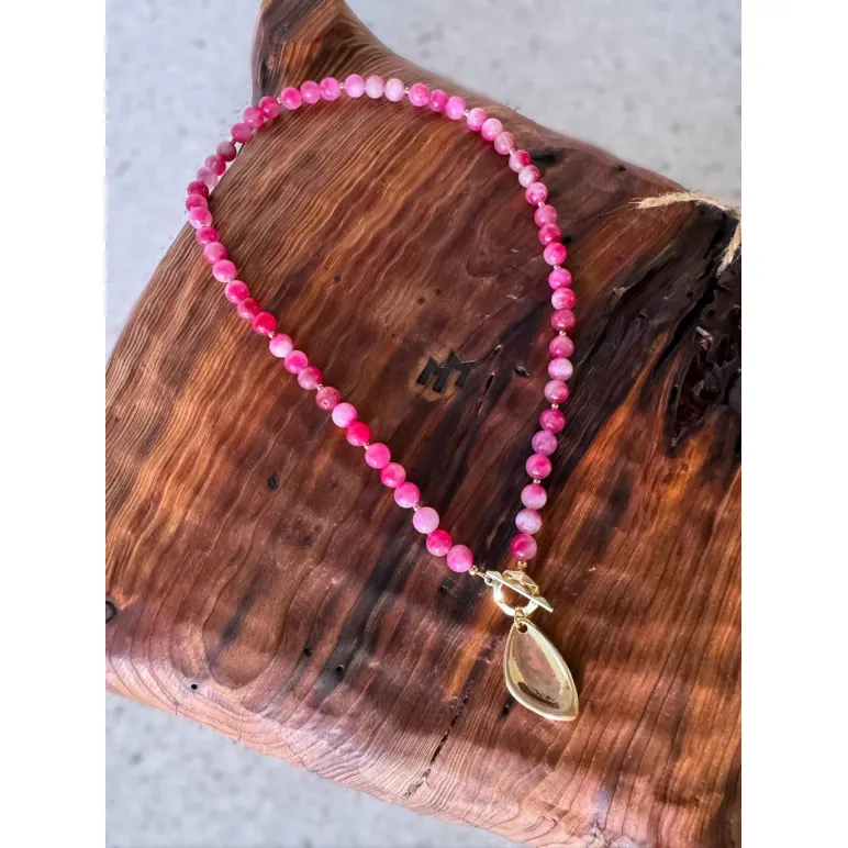 Колье из натурального арбузного кварца с крупным кулоном