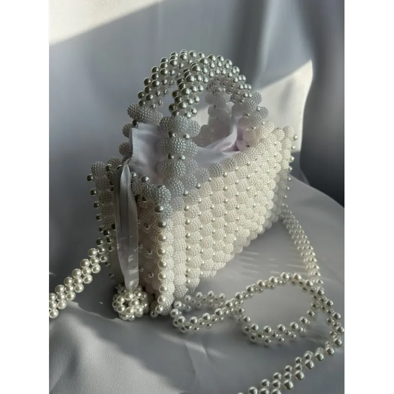 Сумка из акриловых бусин ежевика и имитация жемчуга