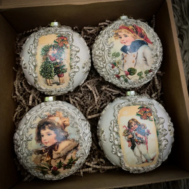 Набор елочных винтажных шаров ручной работы. Декупаж .