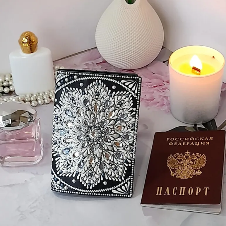 Обложка для паспорта из натуральной кожи "Зимние сумерки"