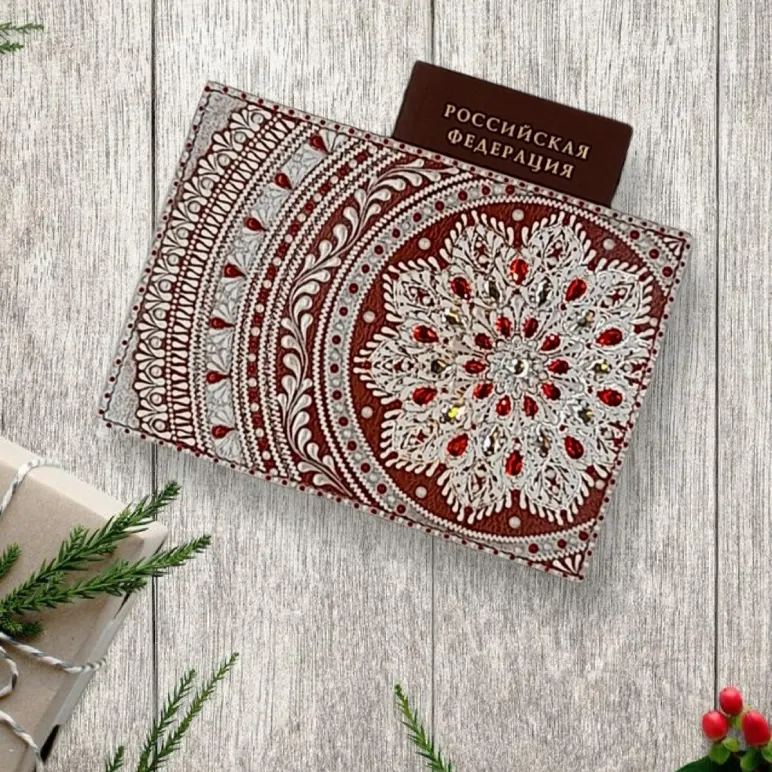 Обложка на паспорт из натуральной кожи "Снежные рубины"