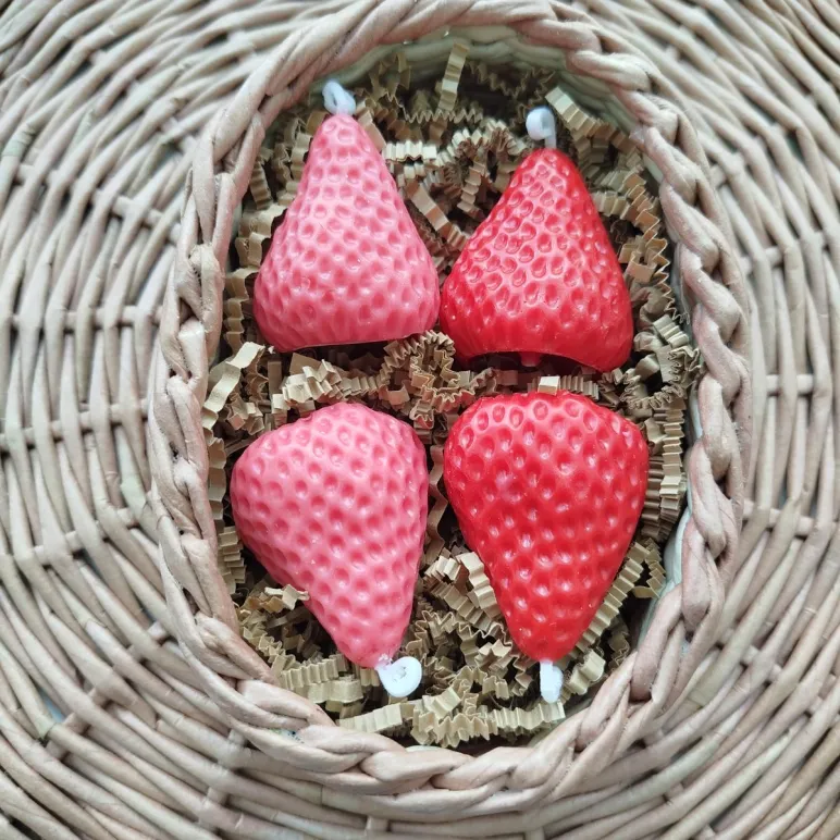 Вазочка плетеная под конфеты и восковые свечи