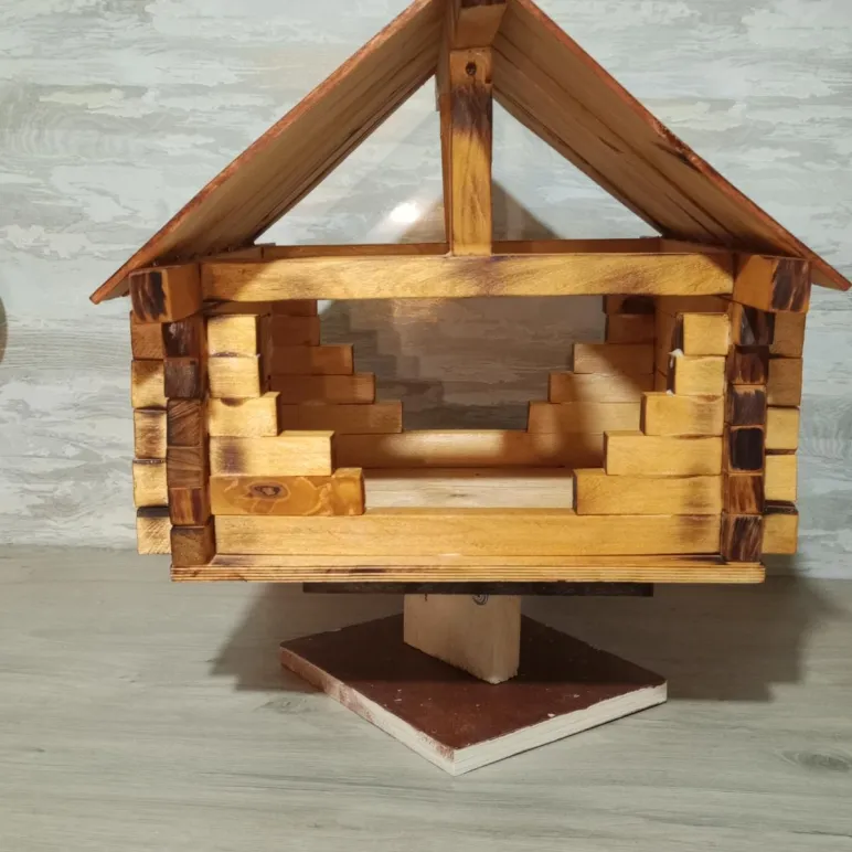 Кормушка для птиц