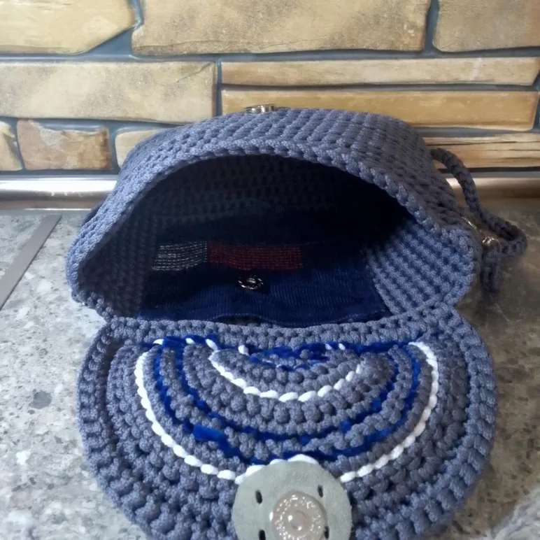 Сумка через плечо ручной работы разноцветная Ессентуки