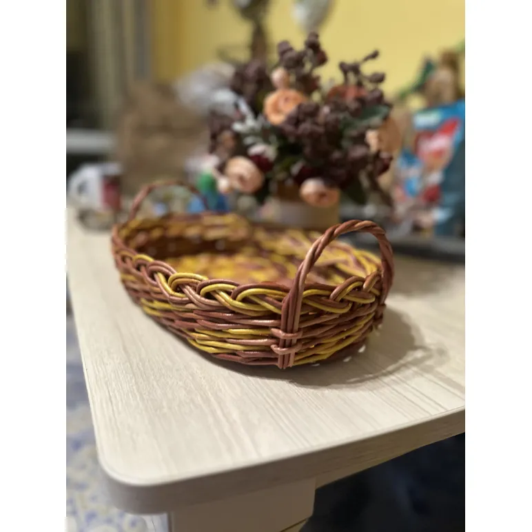 Поднос из бумажной лозы