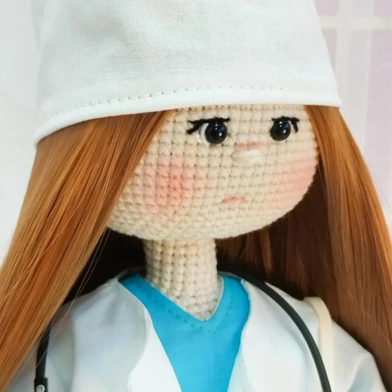 Девушка Доктор