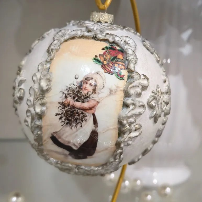 Набор елочных винтажных шаров ручной работы. Декупаж .